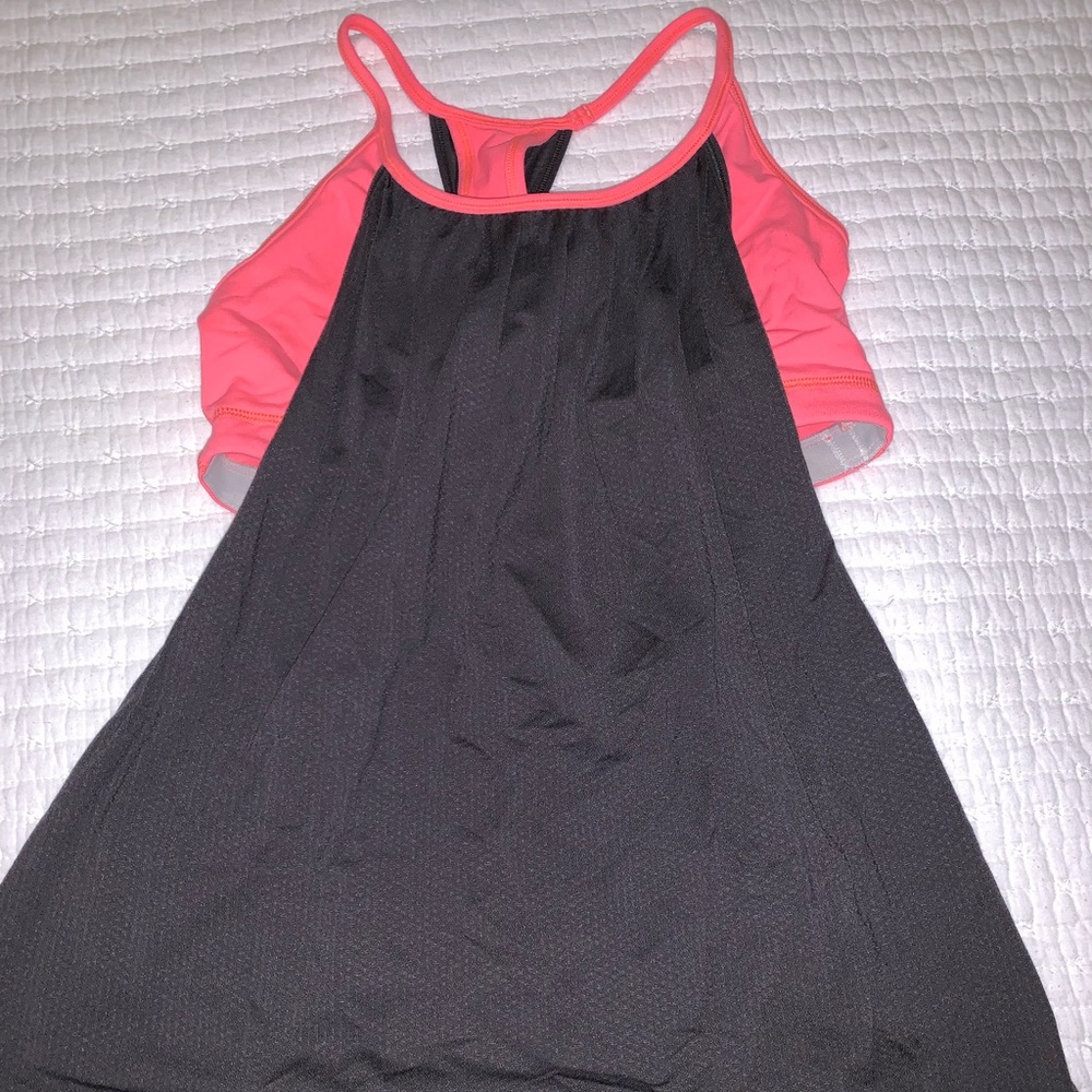 Lululemon tank